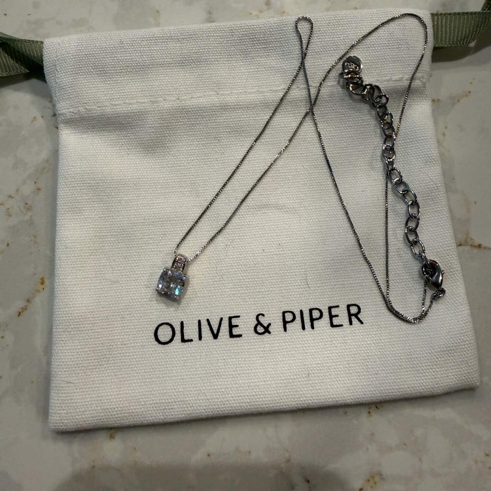 Olive & Piper Tasha Pendant Necklace